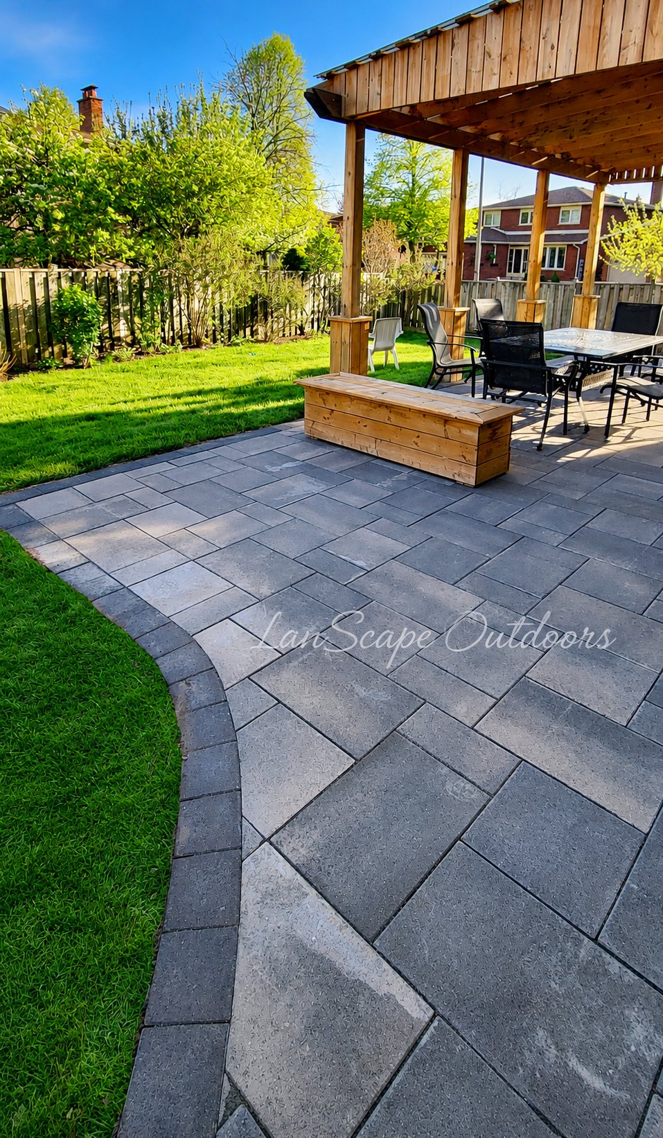 Completed Markham interlocking patio with pergola and curved border